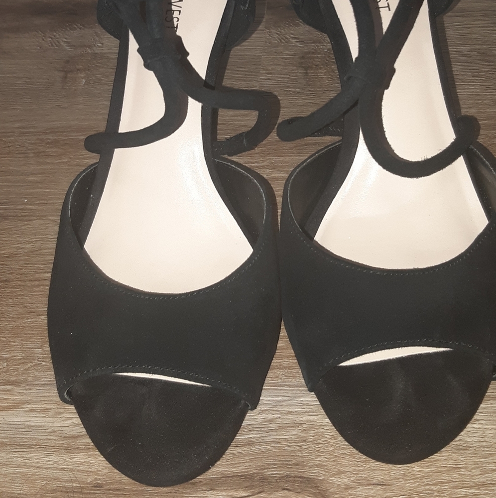 Sandals - Picture 2 of 5
